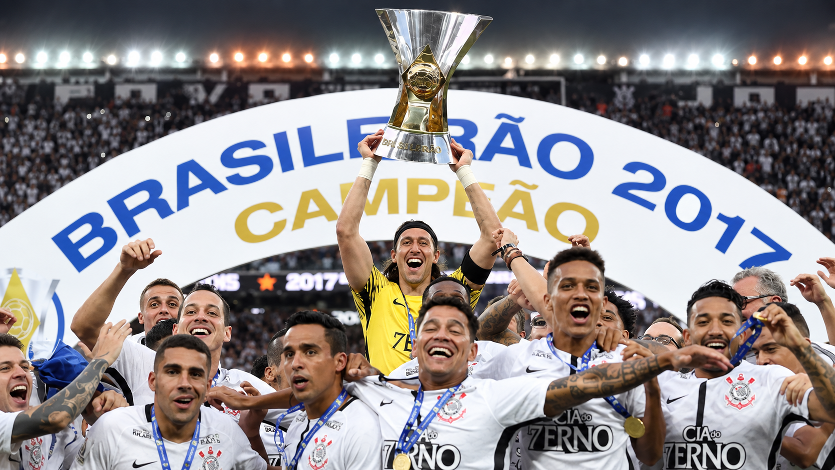 Fim de uma era: estádio histórico do futebol brasileiro é demolido para novo empreendimento