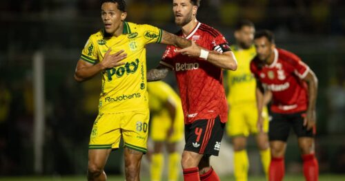Vasco tem chance de sair do Z-4 com ajuda do Flamengo no Brasileirão