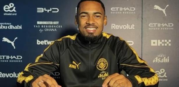 Manchester City faz história com maior investimento em reformulação após era Guardiola