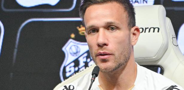 Arthur vê Santos como chance de ouro para voltar à seleção brasileira – imagem do artigo