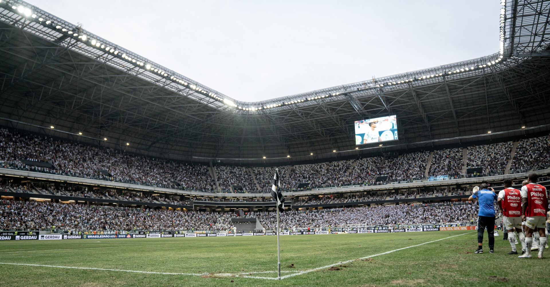 Atlético encara Santos em BH buscando virar a chave na Copa Sul-Americana