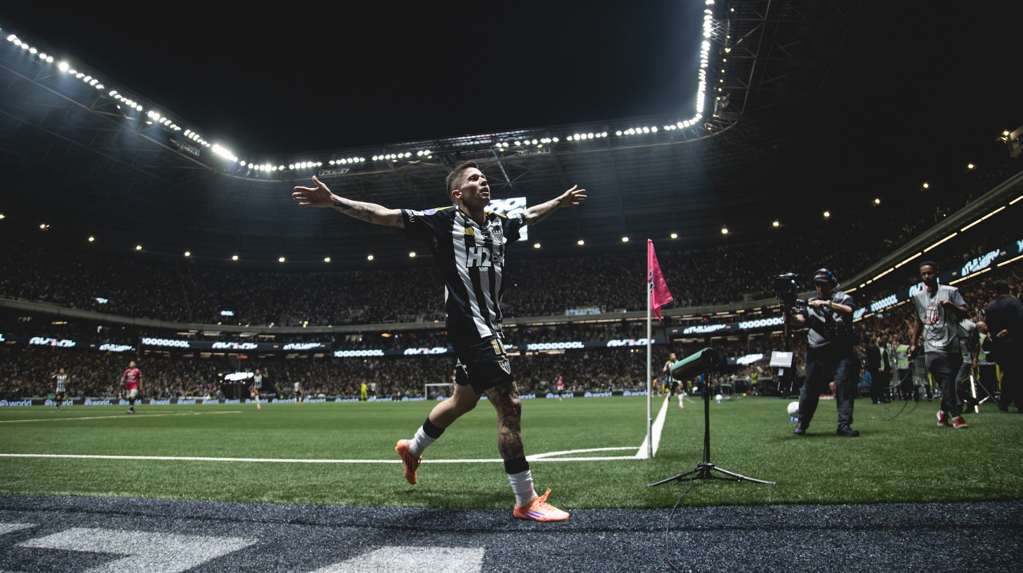 Atlético encara Santos na Arena MRV em busca da virada nas quartas da Sul-Americana