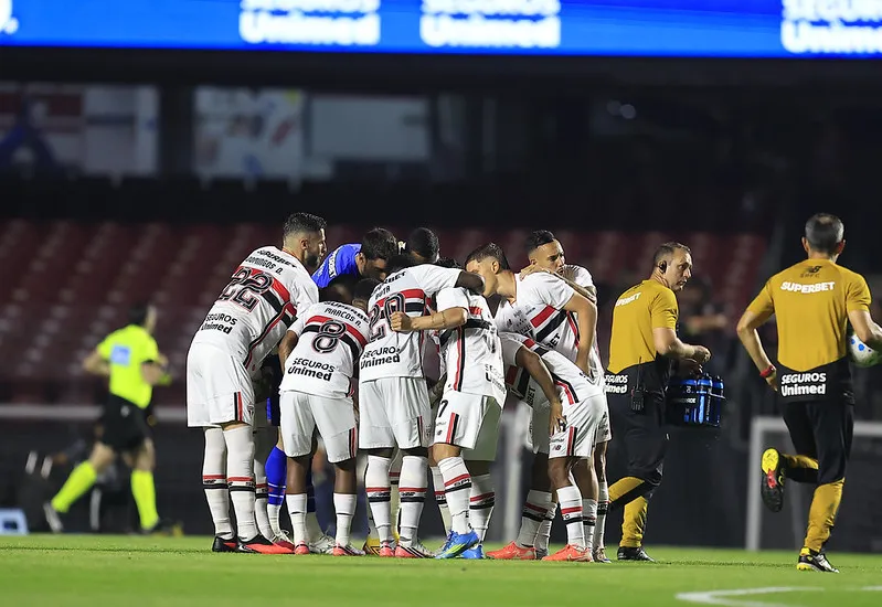São Paulo enfrenta fim de temporada sem expectativas e Morumbi vazio