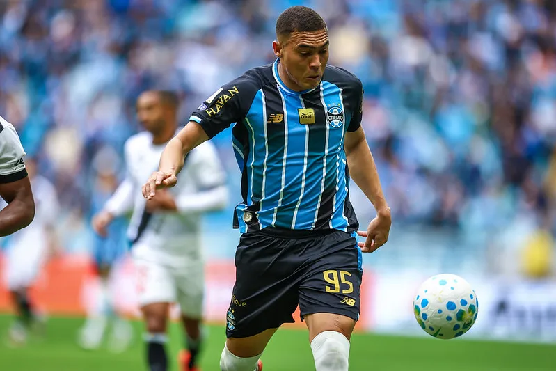 Grêmio sofre virada em casa para o Vasco e acende alerta para sequência do Brasileirão