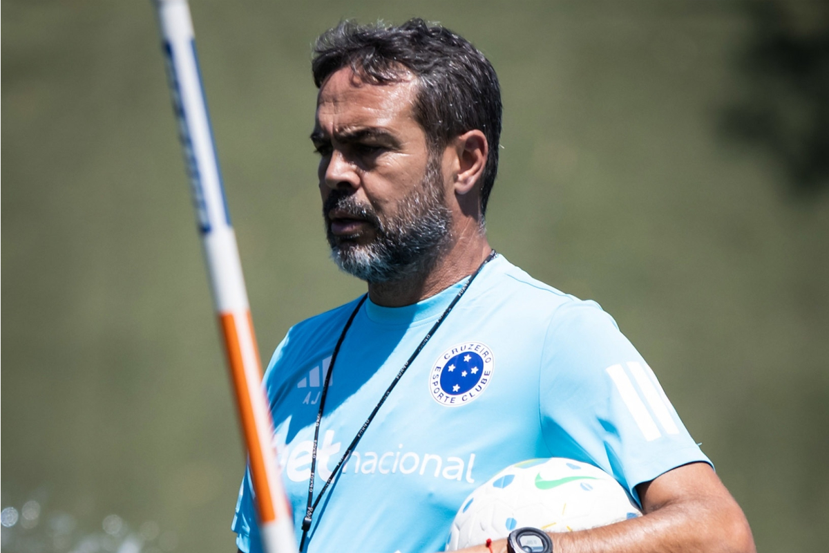 Artur Jorge exige mais intensidade em treino do Cruzeiro após pausa no calendário