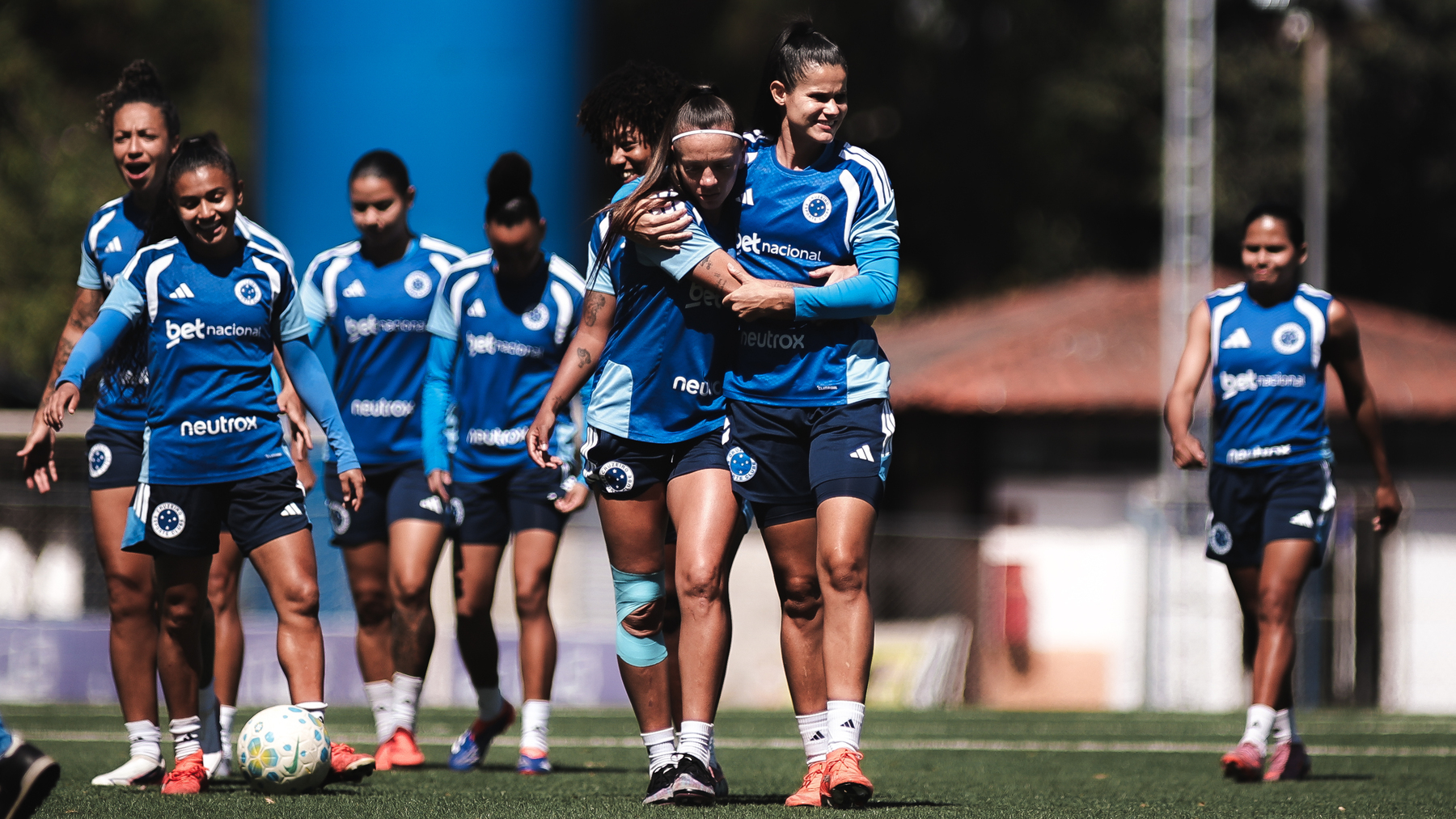 Cruzeiro busca manter embalo contra Democrata no Mineiro Feminino