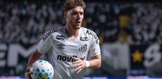 Meia do Santos brilha e surge como opção para substituir Neymar durante afastamento
