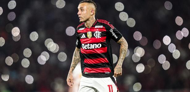 Grêmio desiste de repatriar Everton Cebolinha após impasse financeiro