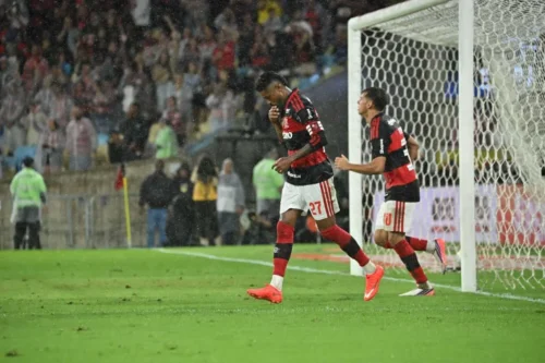 Flamengo busca vaga na semifinal da Libertadores contra Independiente del Valle
