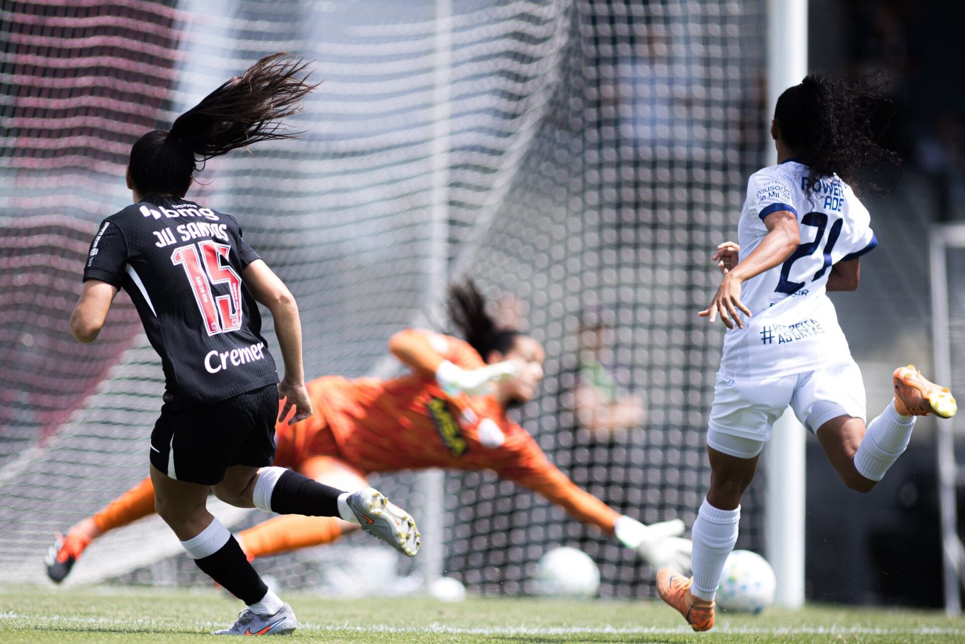 Vasco Feminino Faz História e Conquista Campeonato Brasileiro A2 com Recorde de Público