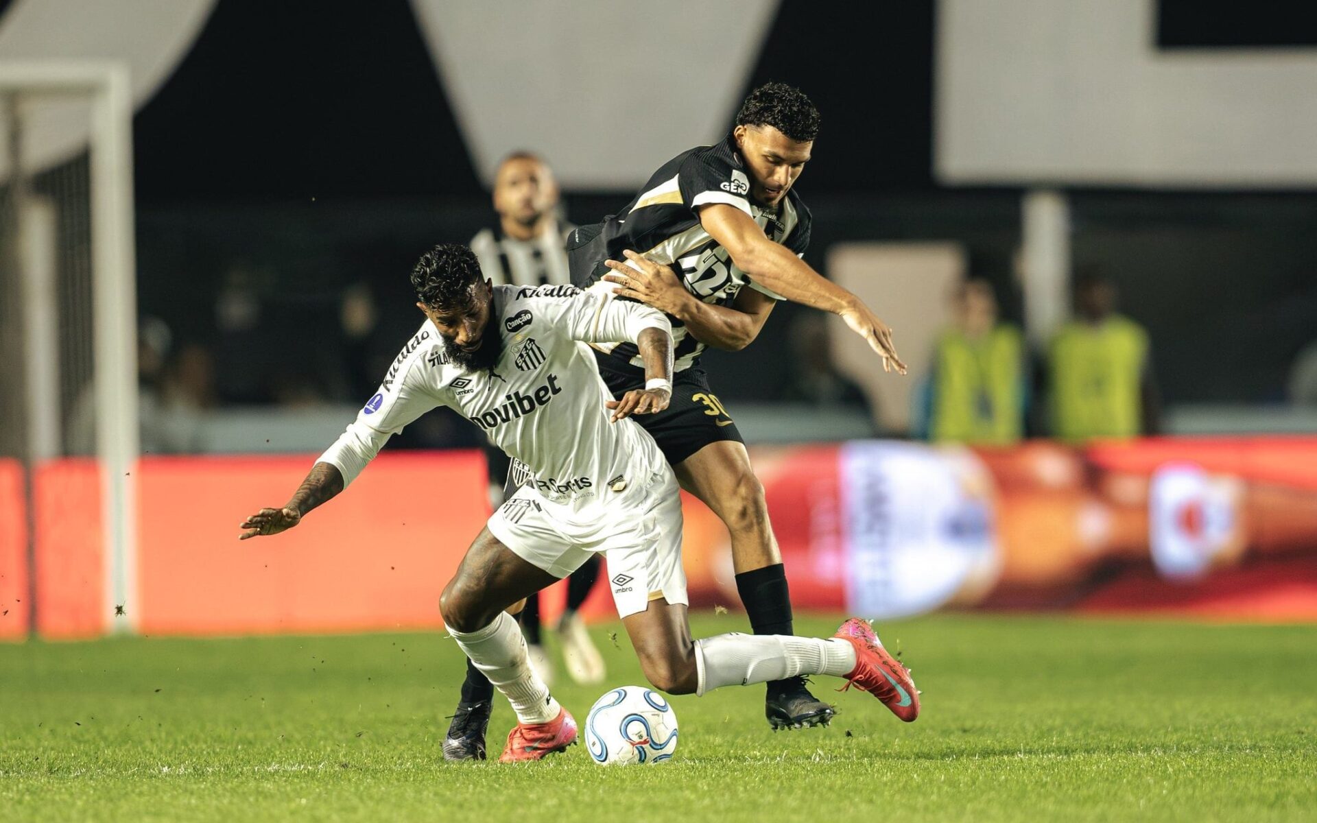 Quartas de final das copas e clássicos agitam o futebol nesta quarta-feira