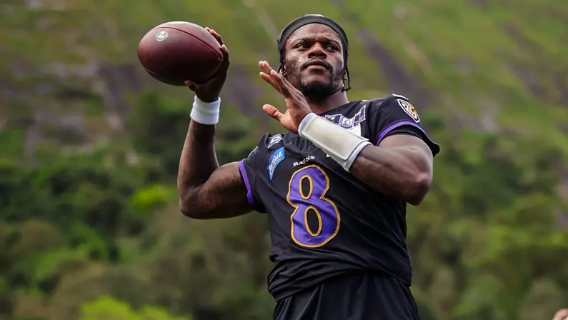 Lamar Jackson no Rio: Baltimore Ravens se prepara para duelo histórico contra Dallas Cowboys