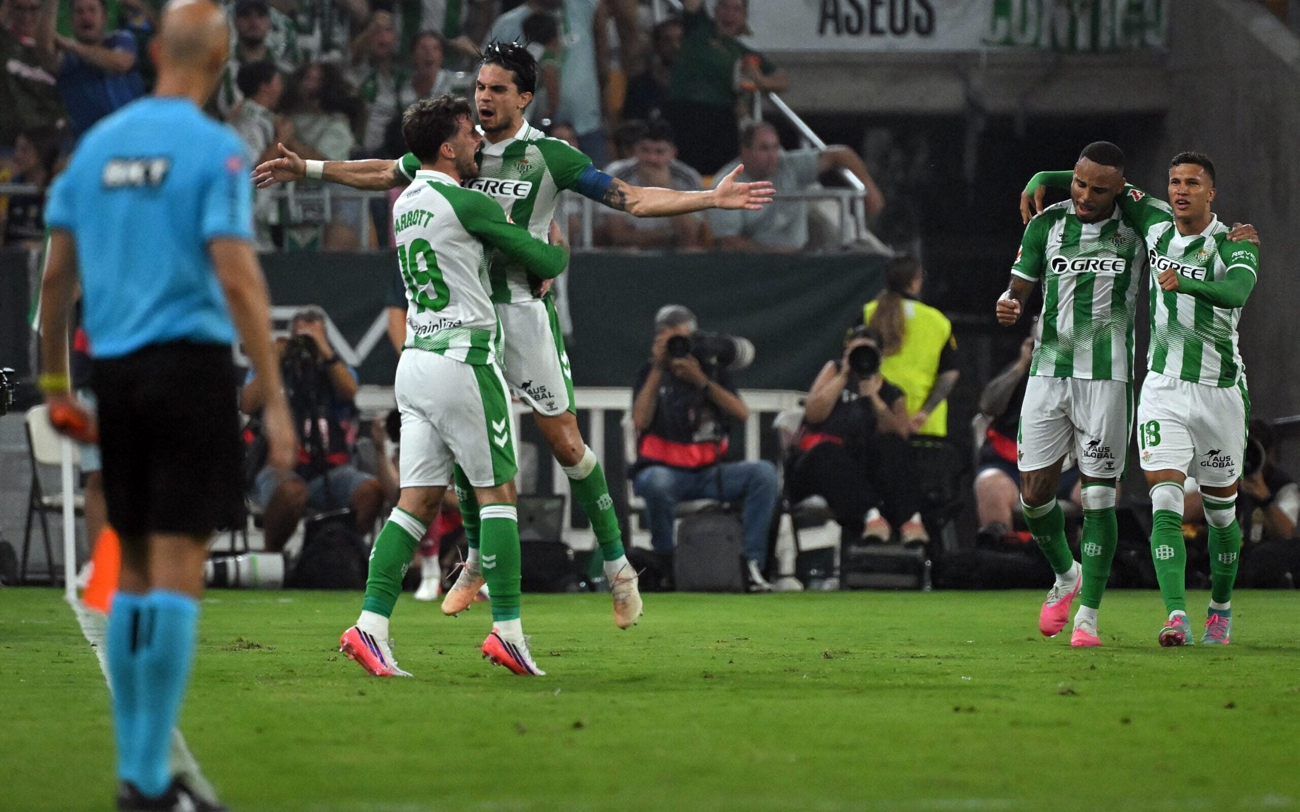 Betis surpreende e vence Real Madrid com gol de Parrott na La Liga