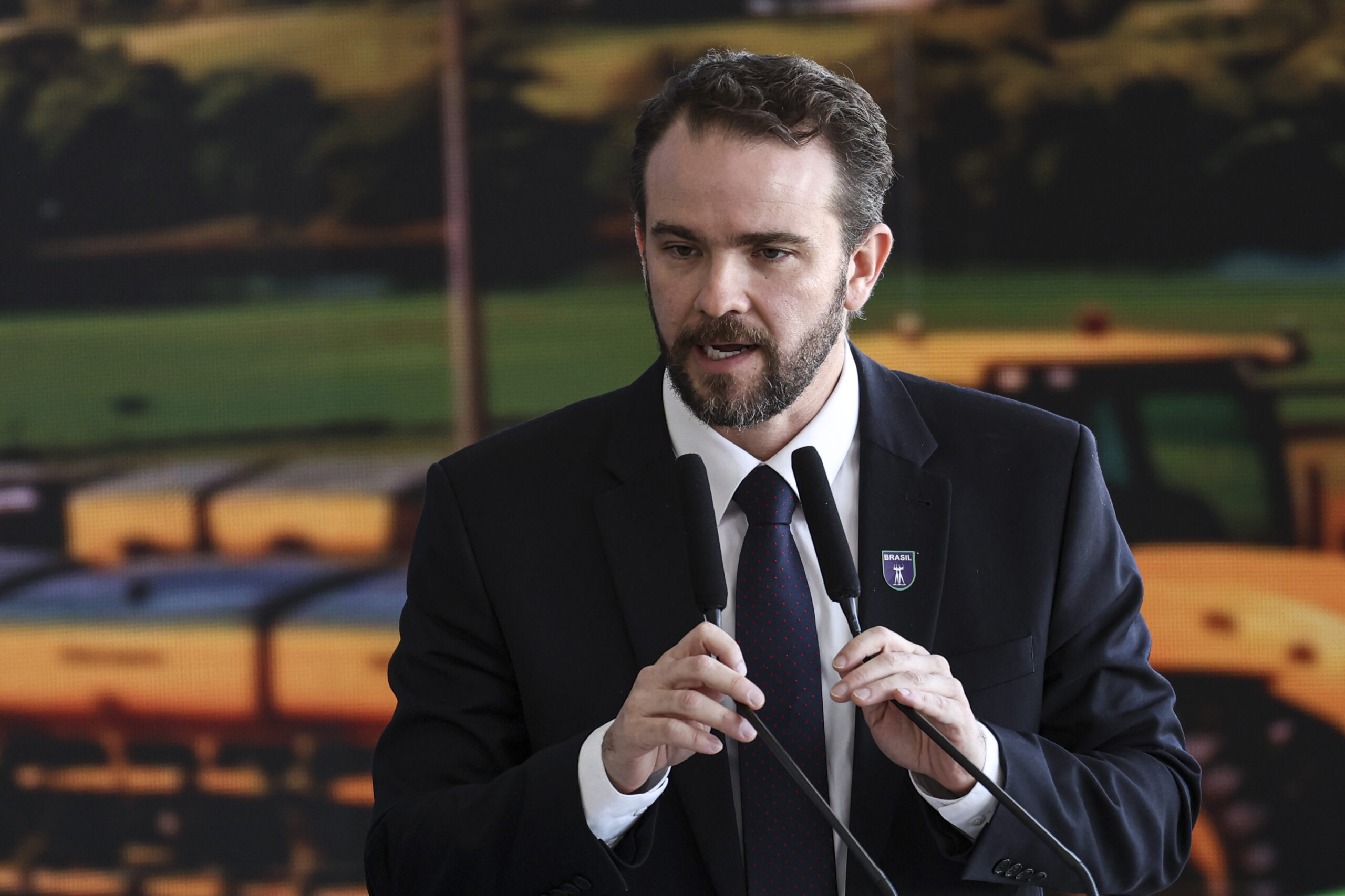 Governo avalia impacto do fim das apostas no futebol e prepara diálogo com clubes