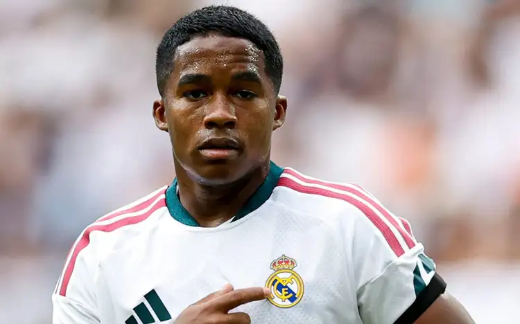 Endrick enfrenta desafio no Real Madrid e pode ser emprestado para ganhar ritmo