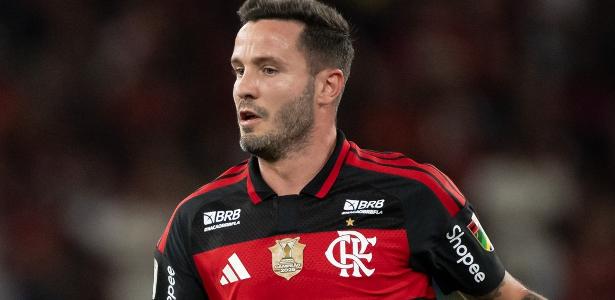 Saúl enfrenta desafio para garantir vaga entre titulares no clube