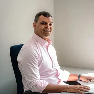 Reforma da Escola Municipal Luiz Pedro da Silva I em Maceió é retomada após paralisação