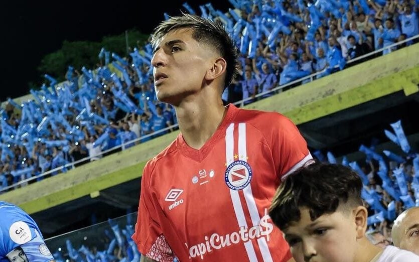Vasco avança em negociação por Alan Lescano, meia promissor do Argentinos Juniors