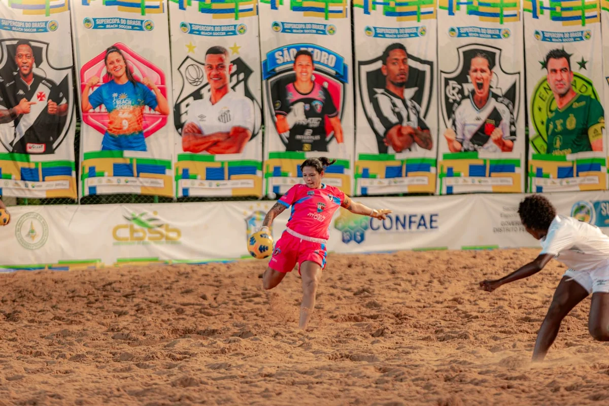 Supercopa do Brasil de Beach Soccer agita a temporada com surpresas e líderes invictos