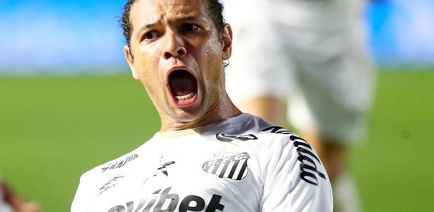 Santos mira reação no Brasileirão após vitória marcante contra Atlético-MG