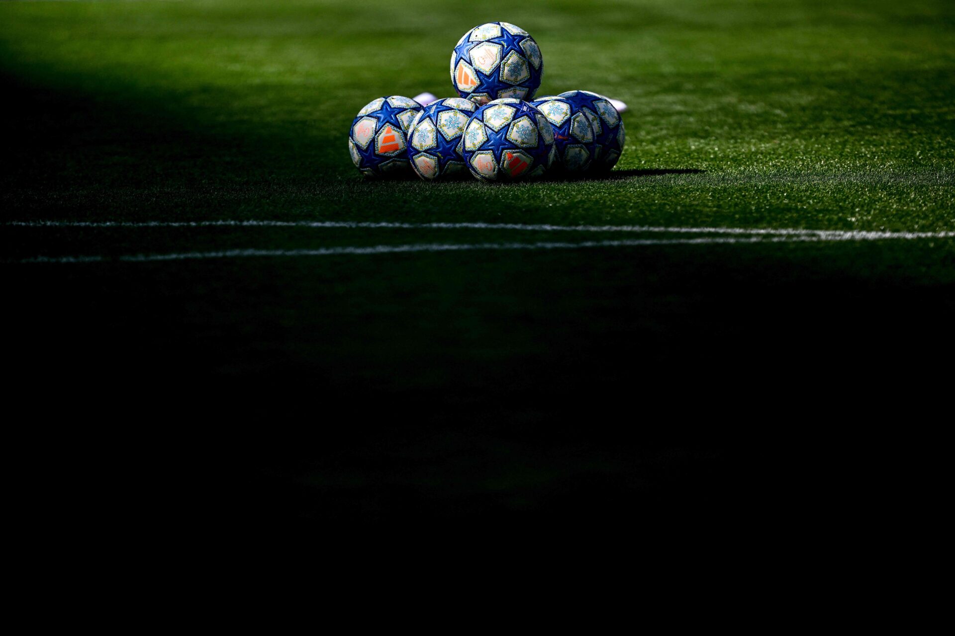 Pressões financeiras e saúde mental levam quase metade das jogadoras de futebol a pensarem em abandonar o esporte