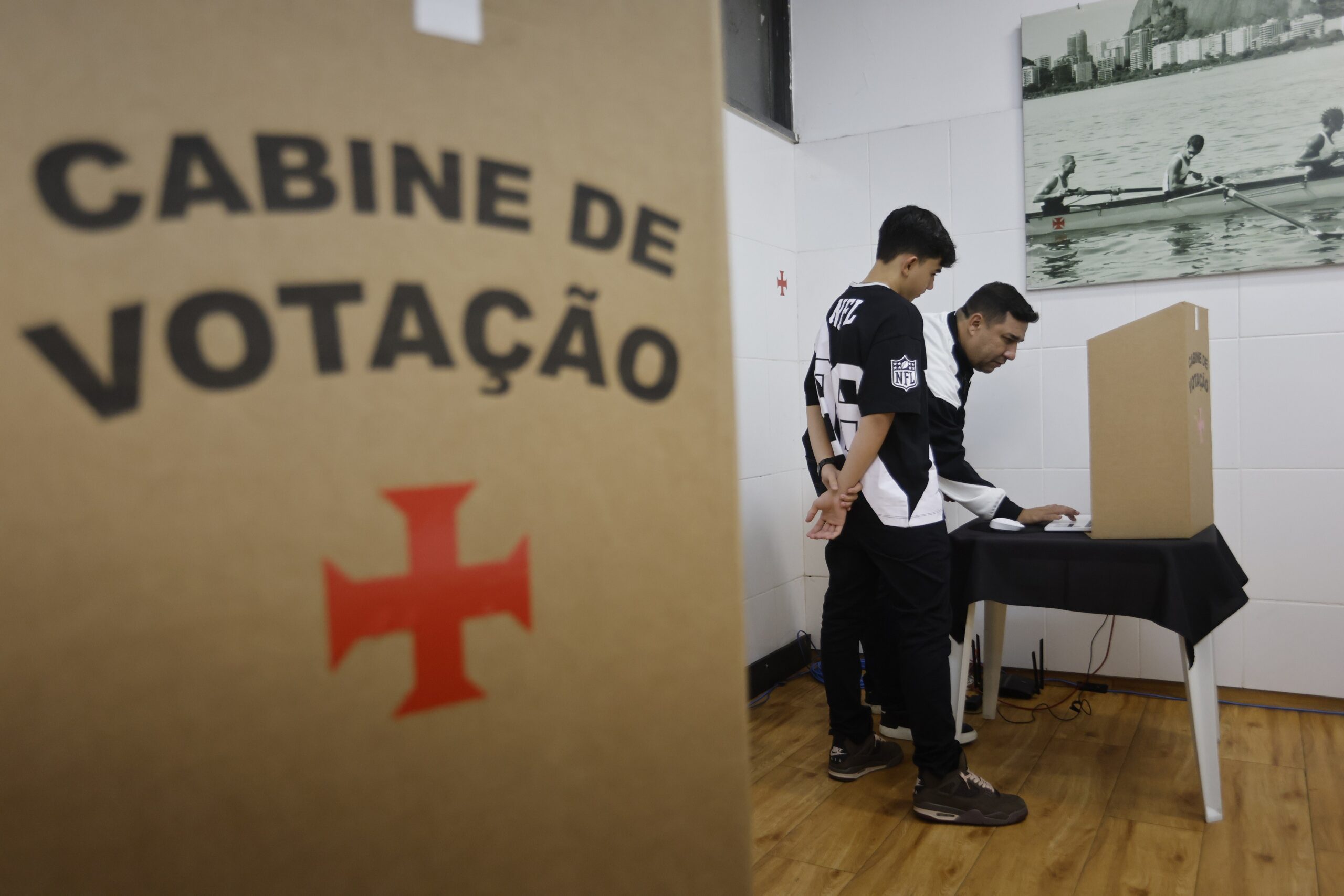 Vasco aprova venda da SAF para grupo de Marcos Lamacchia em decisão histórica