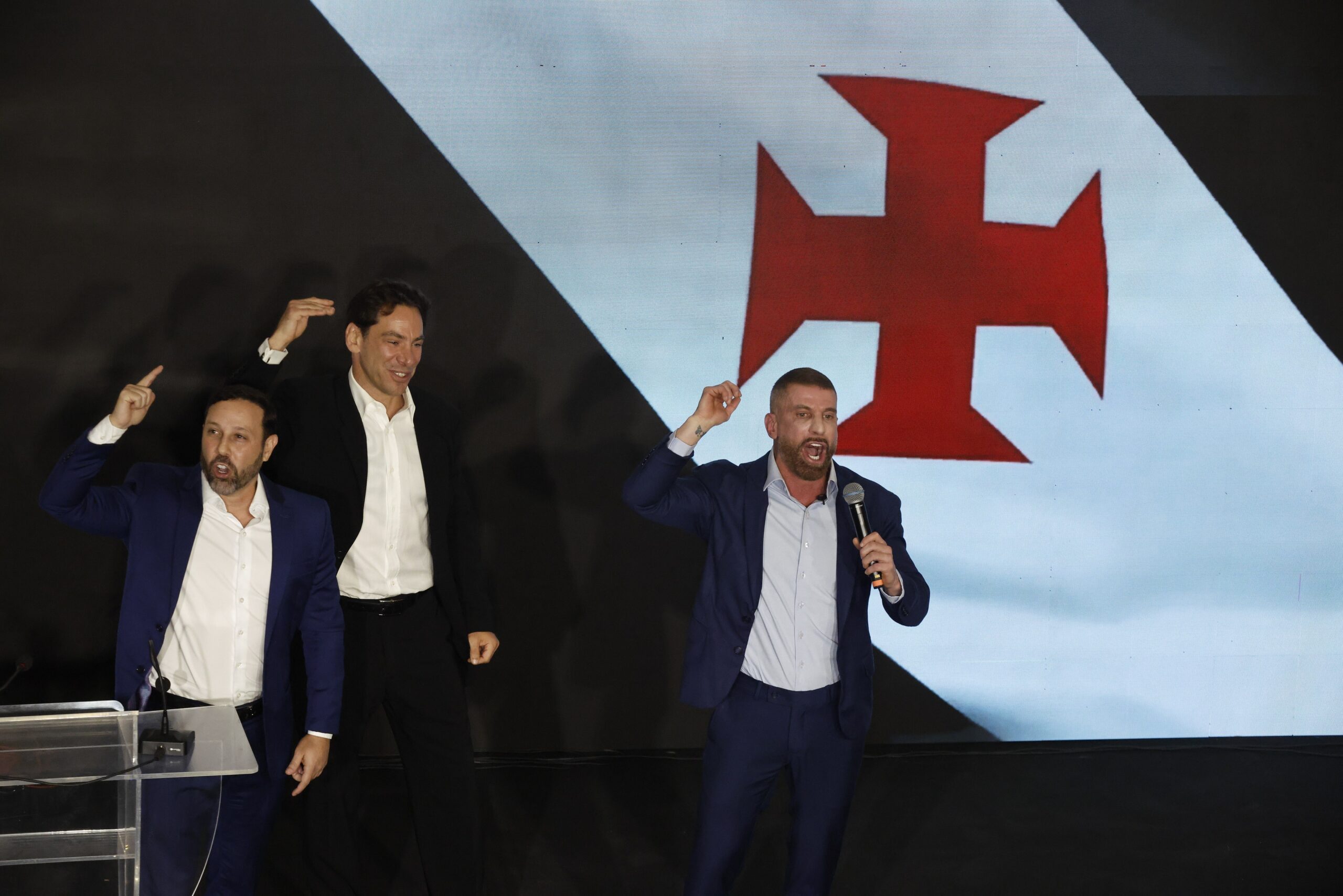 Vasco celebra venda da SAF para Marcos Lamacchia e marca novo capítulo na história do clube