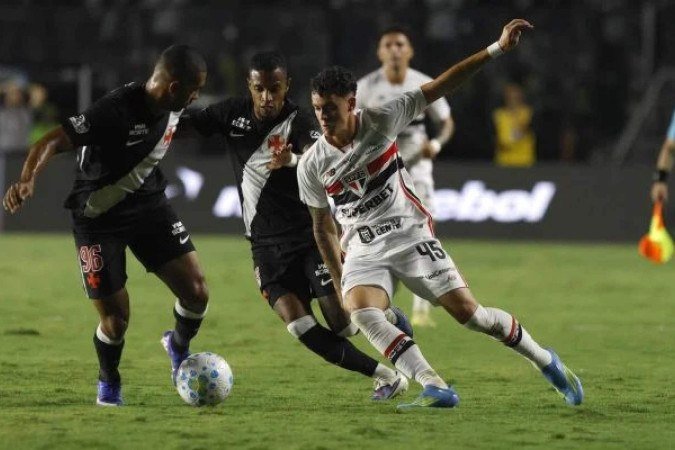 Vasco acaba jejum e vence São Paulo no Morumbi com show de gols em 2025