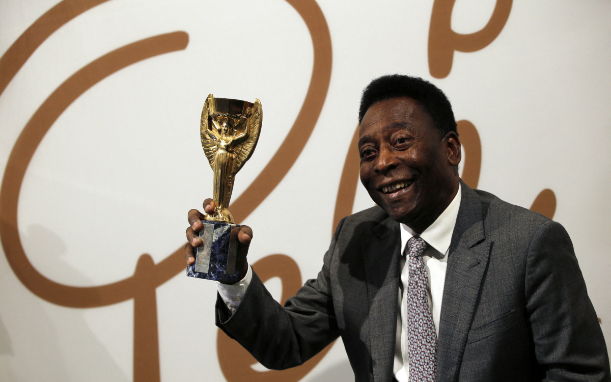 Pelé: O Rei do Futebol que Conquistou o Mundo Três Vezes