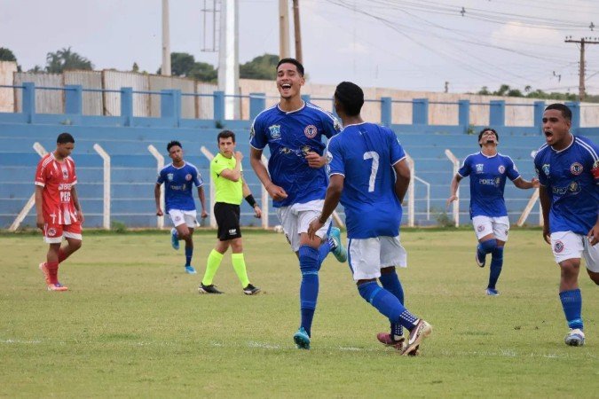 Canaã faz história e retorna à elite do futebol do Distrito Federal em 2027