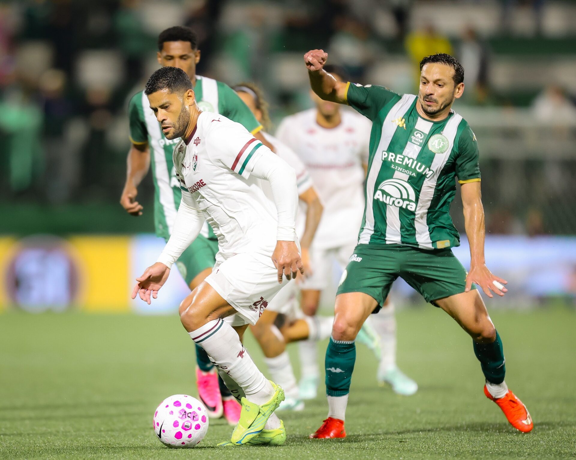 Fluminense tropeça diante da Chapecoense após eliminação na Libertadores
