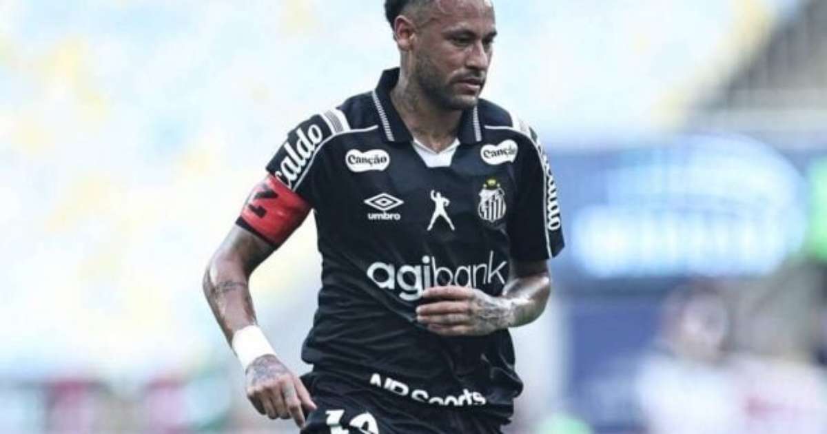 Neymar conquista fãs mirins após vitória do Santos sobre o Fluminense no Maracanã