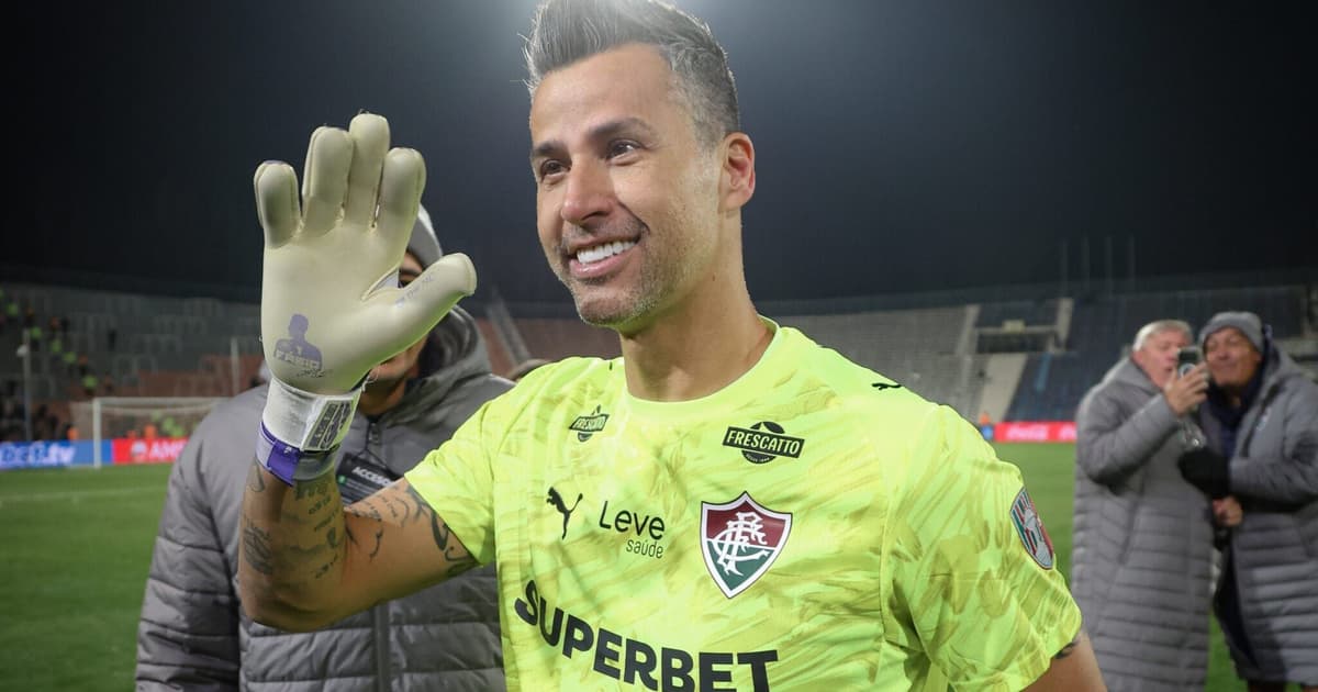 Fábio celebra 46 anos em alta no Fluminense e mostra que idade é só número no futebol
