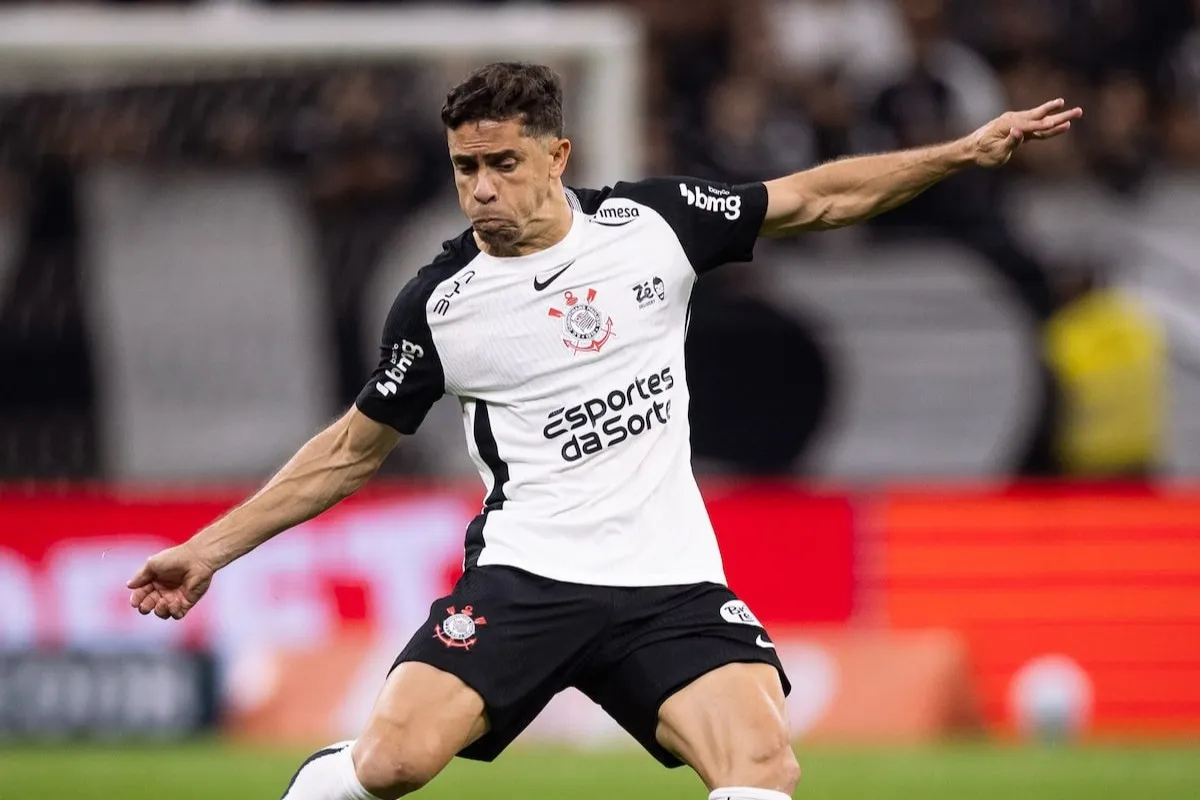 Gabriel Paulista se emociona e dispara críticas após goleada do Corinthians para o Palmeiras
