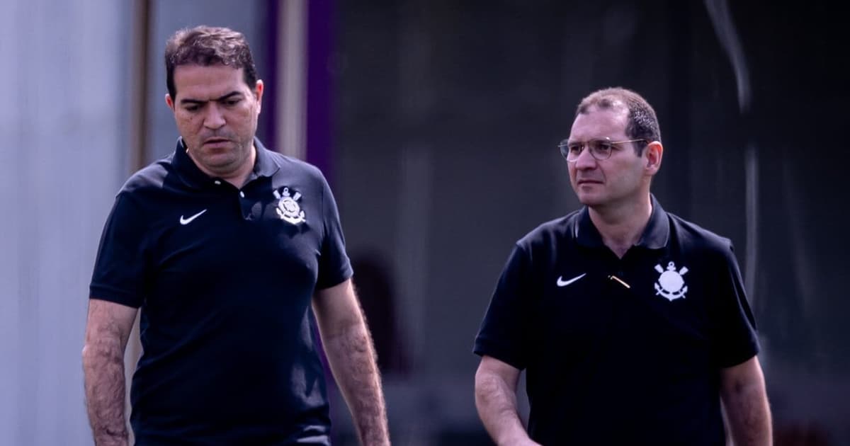 Thiago Ayres permanece no Corinthians mesmo após saída de Marcelo Paz
