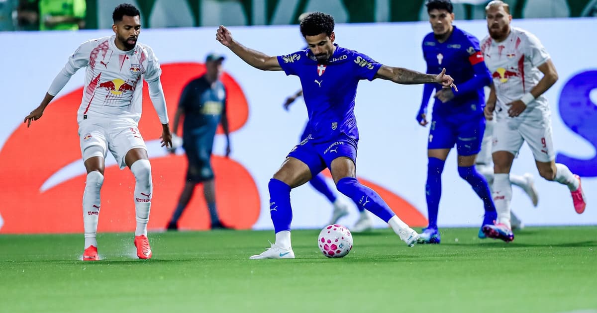 Palmeiras e Red Bull Bragantino duelam na Arena Barueri com emoção até o apito final