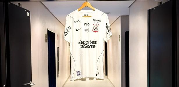 Corinthians mira patrocínio de peso para espaço principal na camisa em jogo único