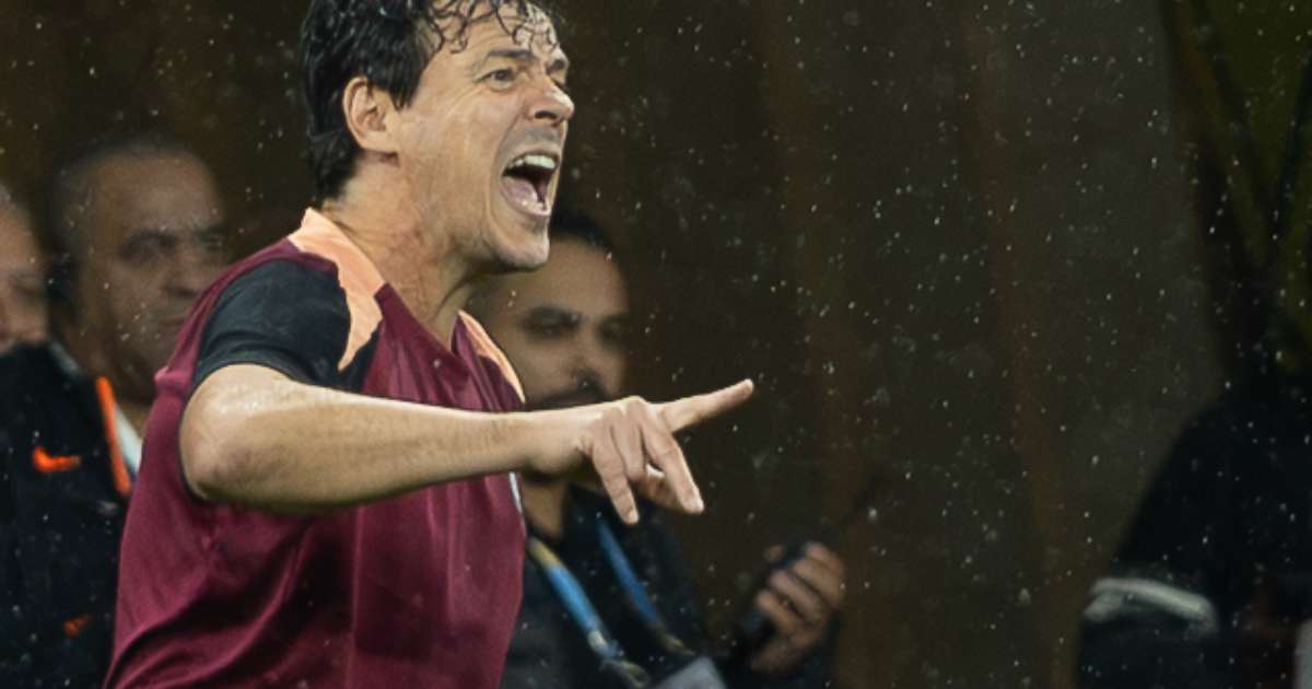 Fernando Diniz deixa o Corinthians após derrota para o Internacional na Série A