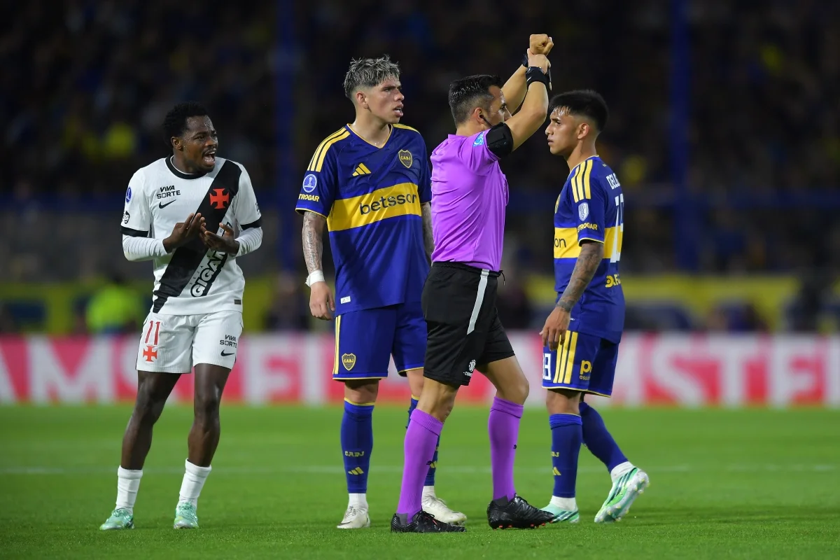 Vasco surpreende e vence Boca Juniors na Bombonera pela semifinal da Sul-Americana