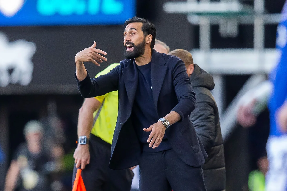 Álvaro Arbeloa é multado pela FA após críticas à arbitragem no Fulham