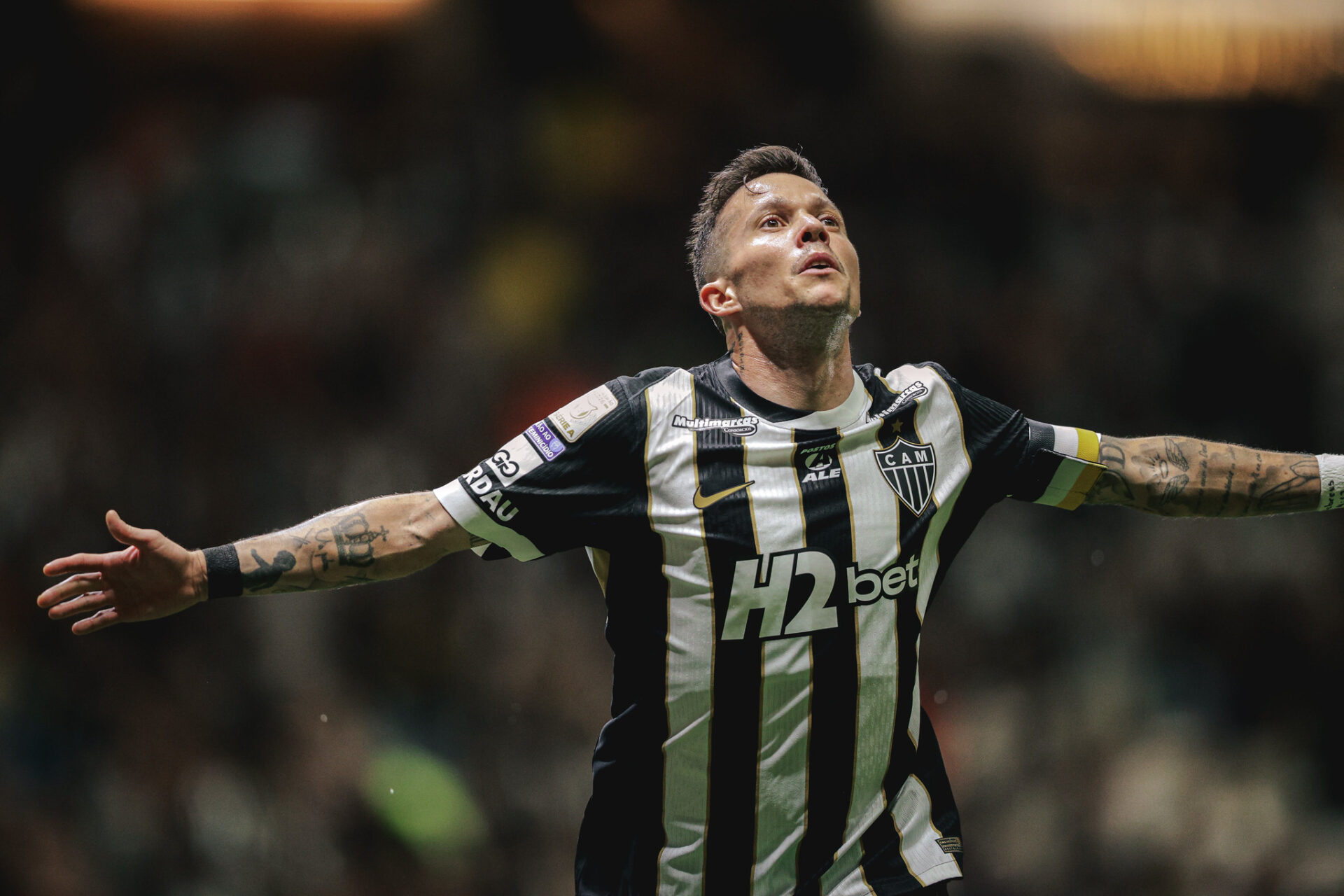 Bernard brilha e garante vitória do Atlético-MG sobre Bragantino na Arena MRV