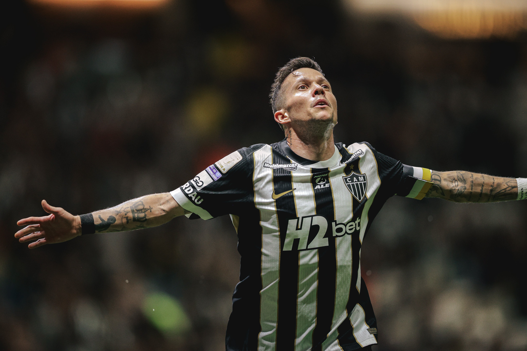 Bernard brilha e garante vitória do Atlético-MG sobre Bragantino na Arena MRV