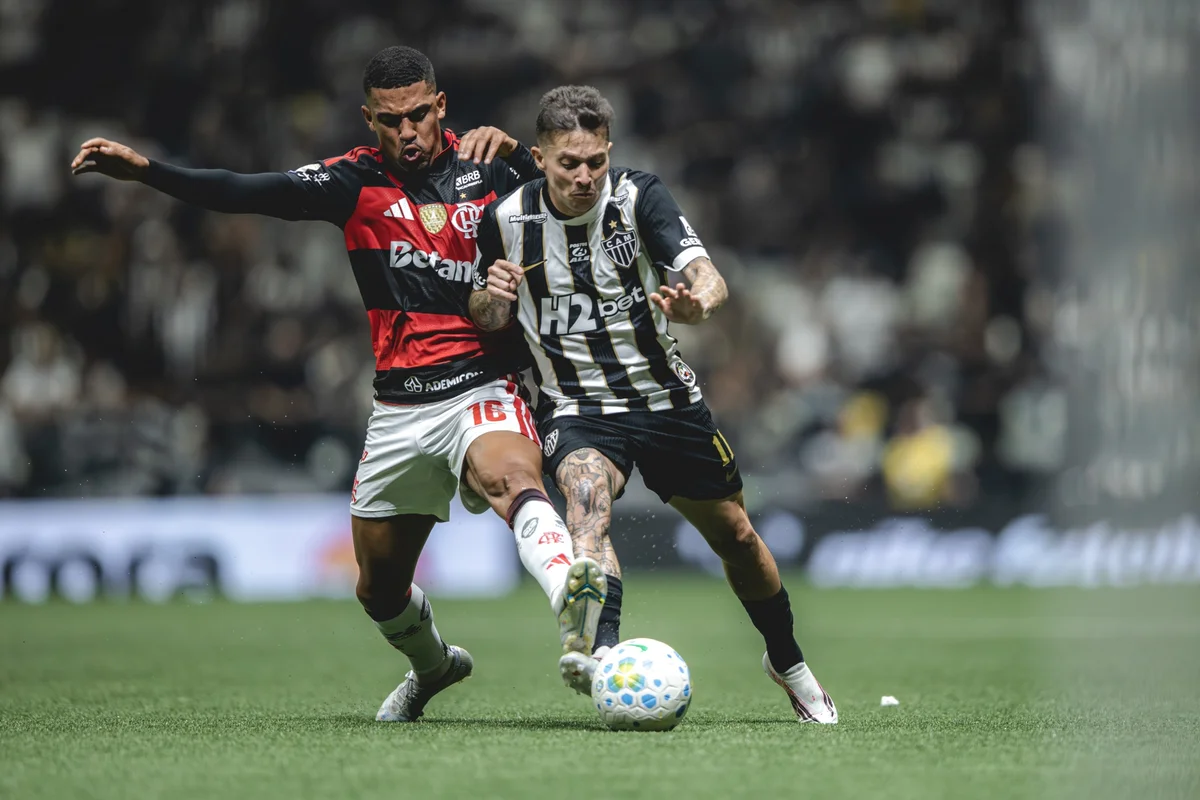 Flamengo e Atlético-MG se enfrentam no Maracanã em duelo decisivo pelo Brasileirão
