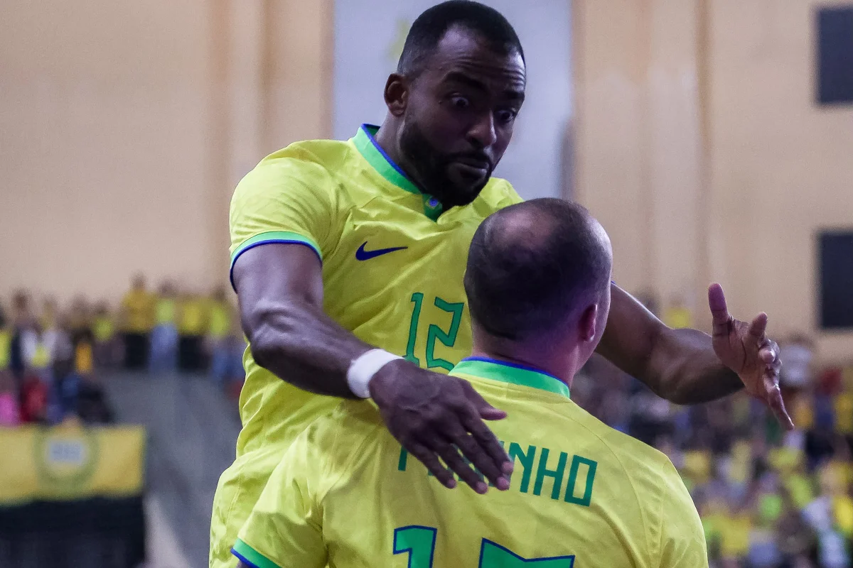 Brasil domina e conquista tricampeonato da Liga das Nações de Futsal com goleada histórica