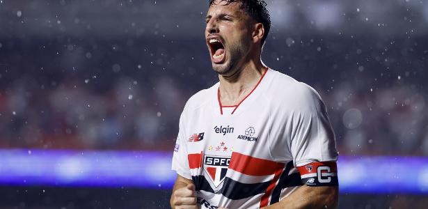 São Paulo se prepara para o próximo desafio no Brasileirão com Calleri e Luciano em campo