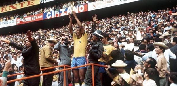 Relembre a trajetória e legado de Carlos Alberto Torres, ícone do futebol brasileiro