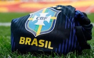 Eleitores podem usar camisas de clubes e da Seleção no dia da votação em 2026