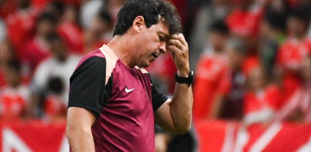 Fernando Diniz deixa o Corinthians após sétima derrota seguida no Brasileirão