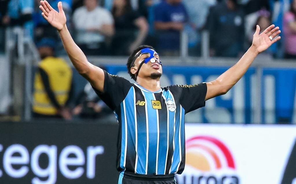 Wallace brilha no Grêmio mesmo com fase instável no Brasileirão 2026