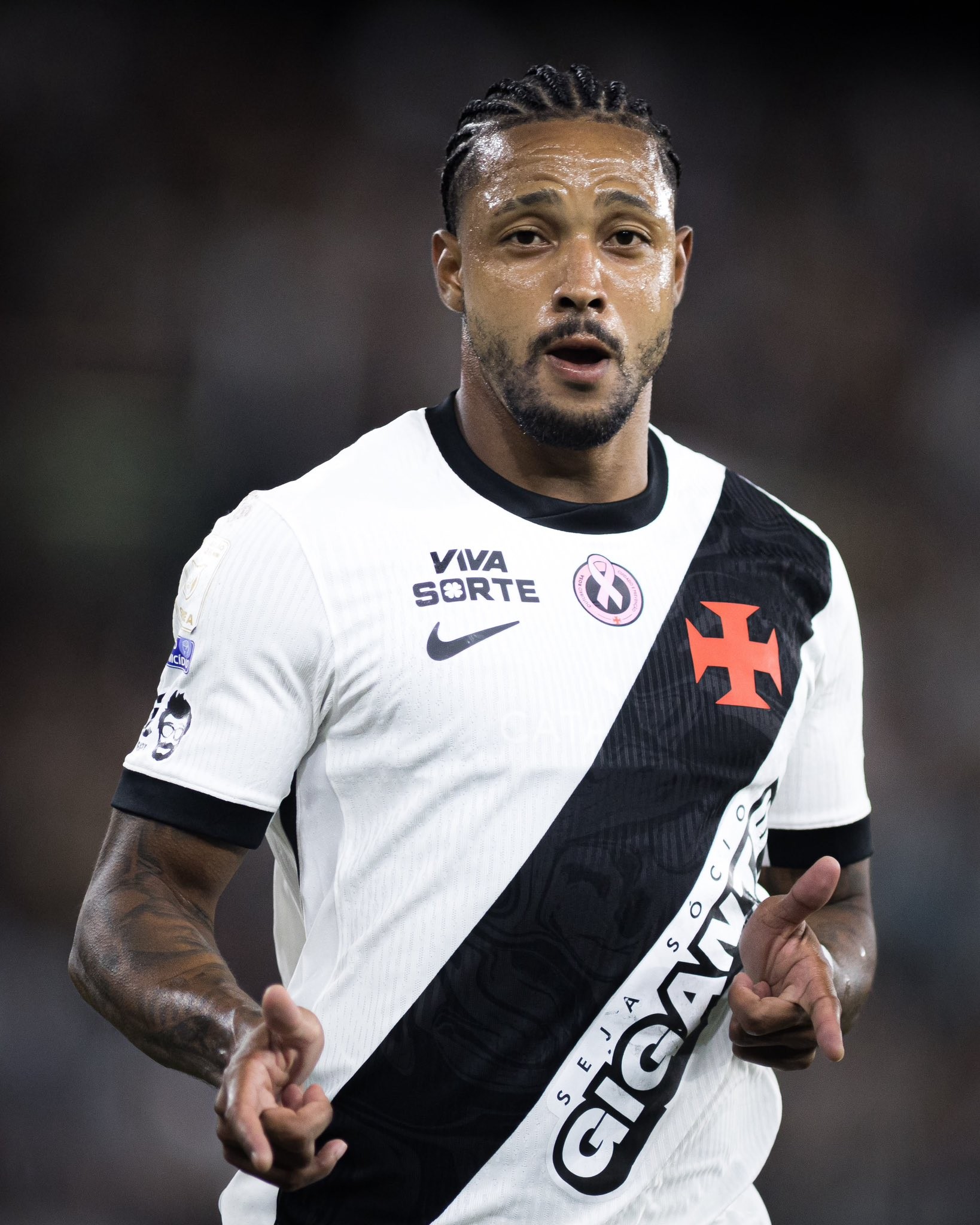 Vasco pode escolher Nilton Santos para semifinal da Sul-Americana contra Boca Juniors